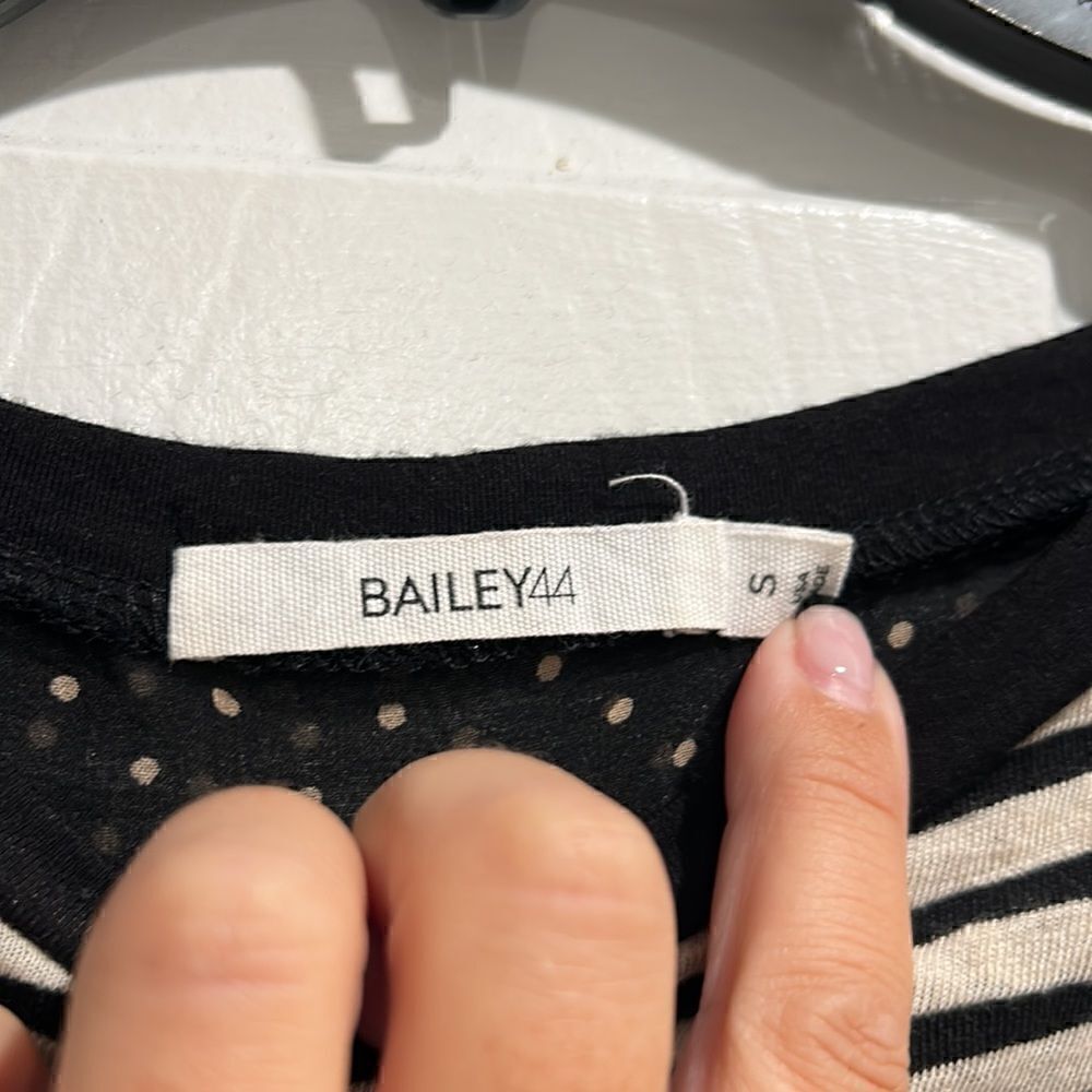Bailey 44 Tank, Size Small - Picture 4 of 6